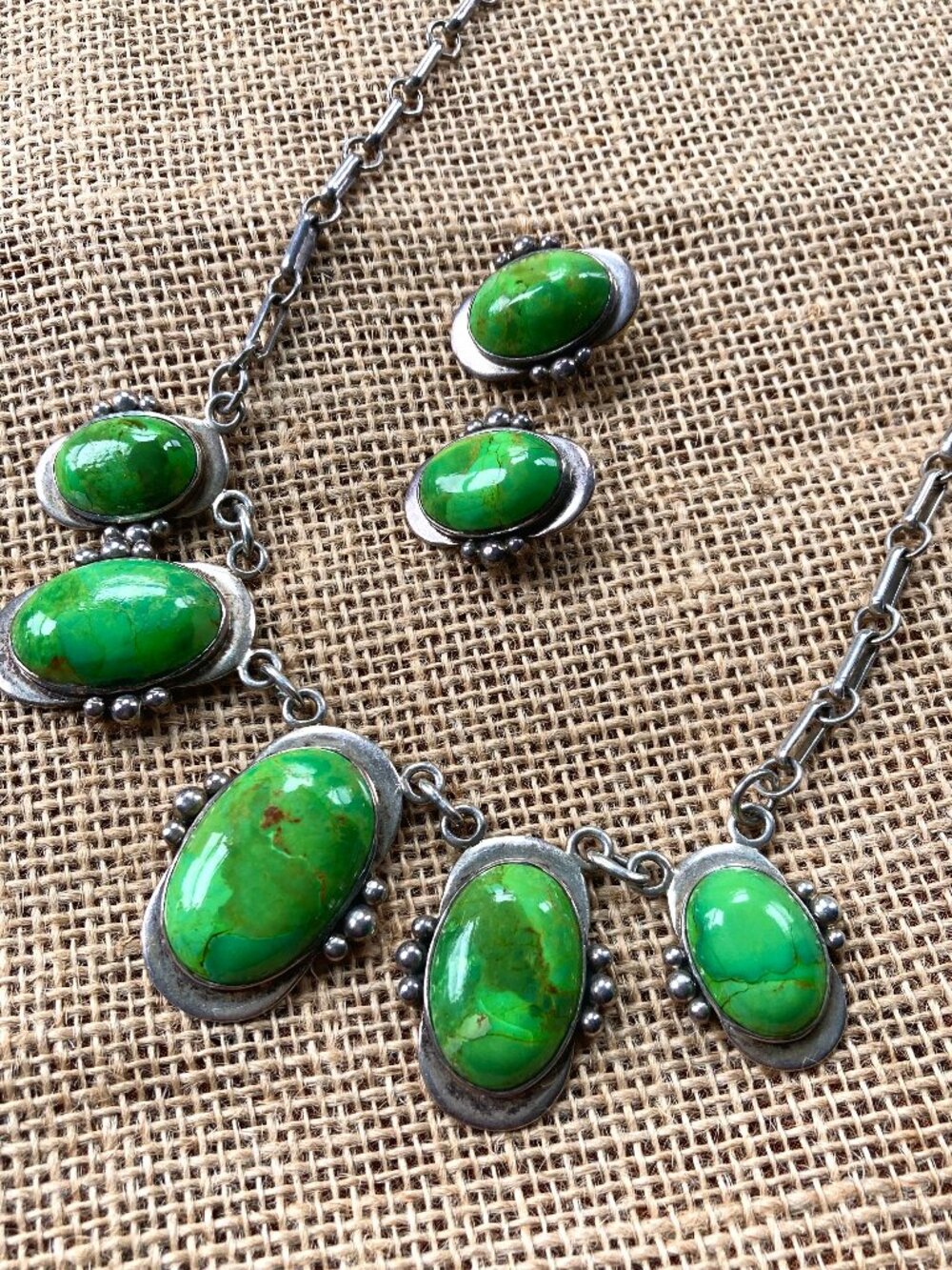 Vintage Green Turquoise Gaspeite Sterling Silver Station Statement Necklace - Picture 9 of 10